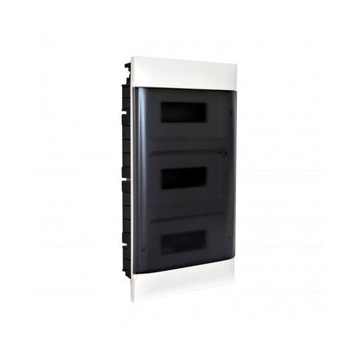 36-MODULE PANEL + LEGRAND SMOKE DOOR BAR - Апаратура и разпределителни табла<<<Електроматериали<<<AmperelB2B