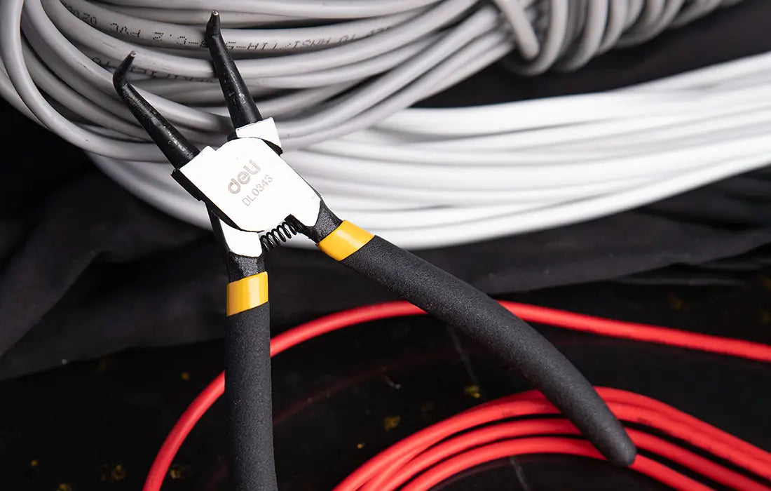 Bent Interior Circlip Pliers 7’’ Deli Tools EDL0343 (black)