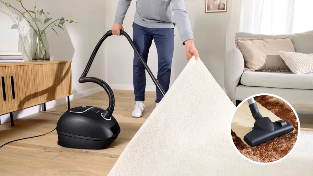 Bosch BGB41BA1, SER4 Vacuum cleaner with bag,  Black, 600 W, 75 dB, Hygienic filter, 1 x crevice nozzle, 1 x upholstery nozzle, 1 x universal nozzle