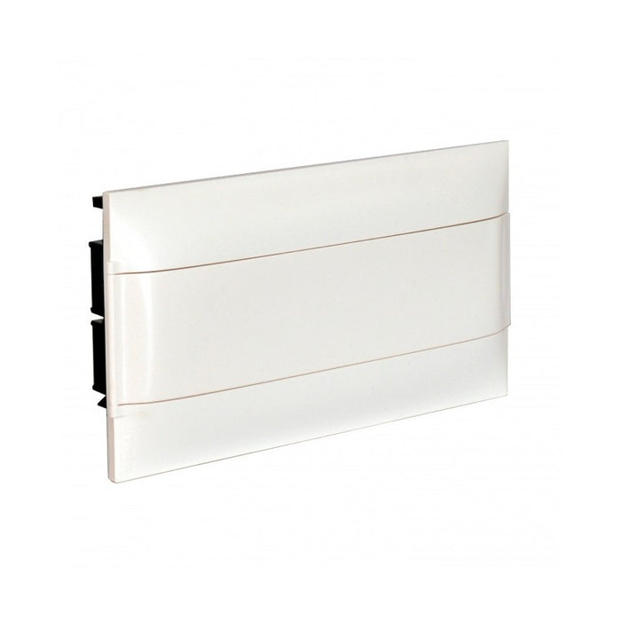 EIGHTEEN MODULE PANEL + LEGRAND SMOKE DOOR BUS