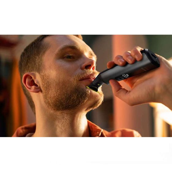 PHILIPS OneBlade Pro QP6652/61 hybrid beard and body trimmer