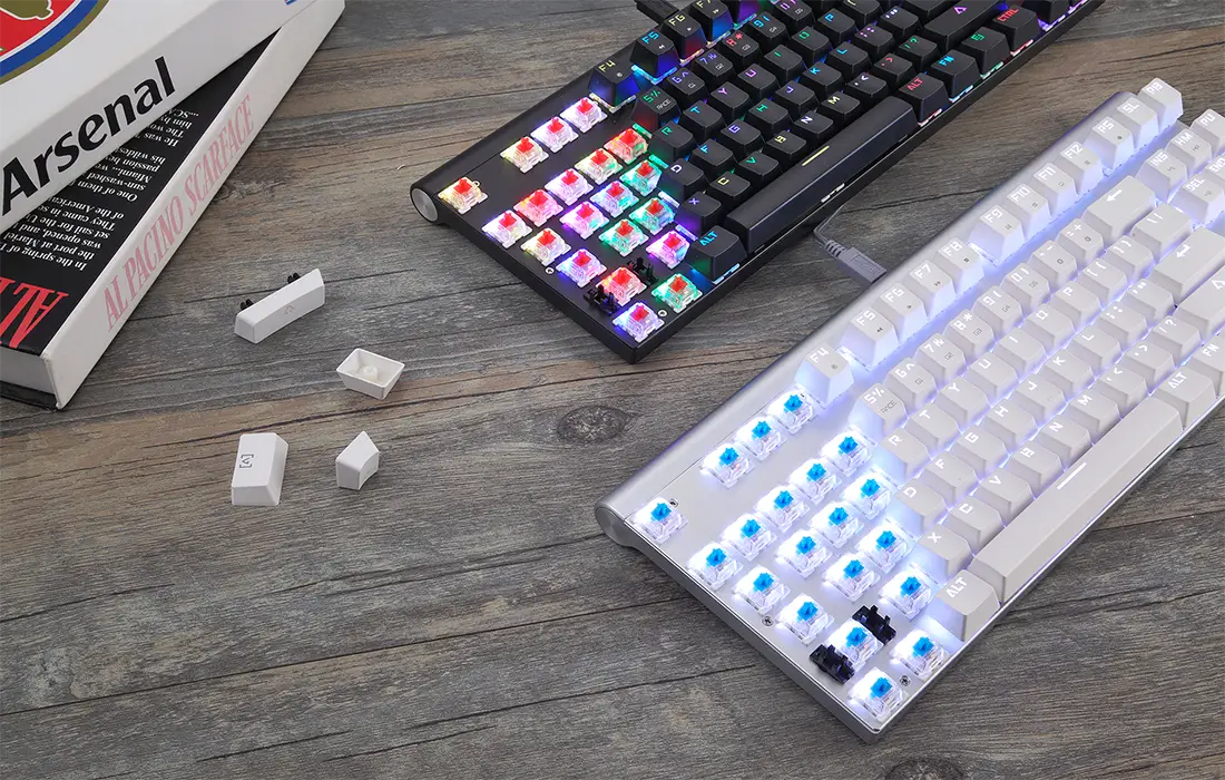 Mechanical gaming keyboard Motospeed CK101 RGB (black)
