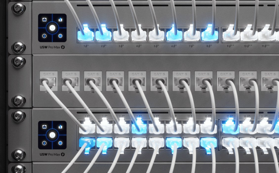 Ubiquiti UACC-Cable-Patch-EL-0.3M-W networking cable Translucent, White Cat6