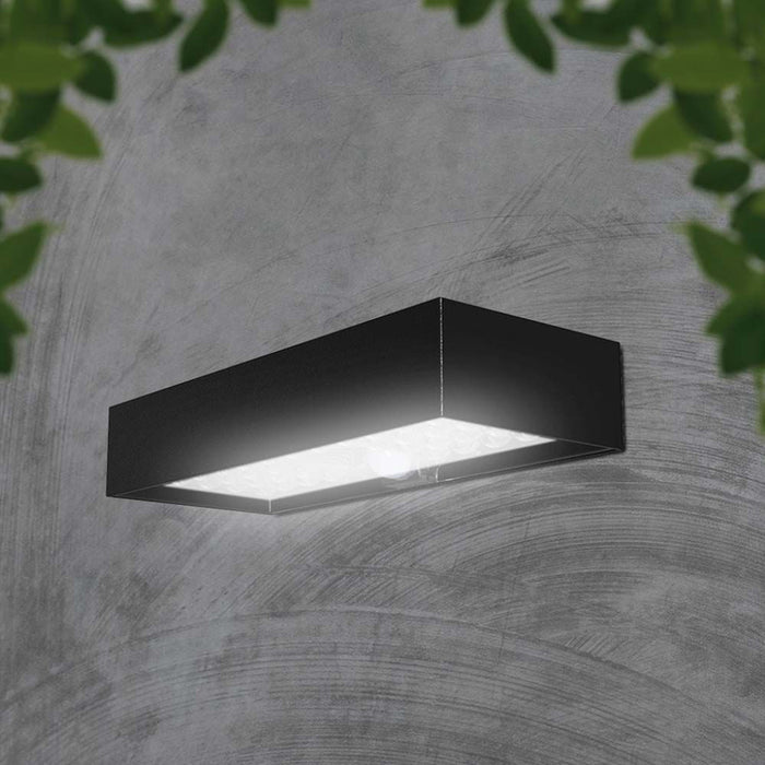 LED SOLAR FACADE FIXTURE WITH SENSOR 6W 4000K IP65 BLACK V-TAC