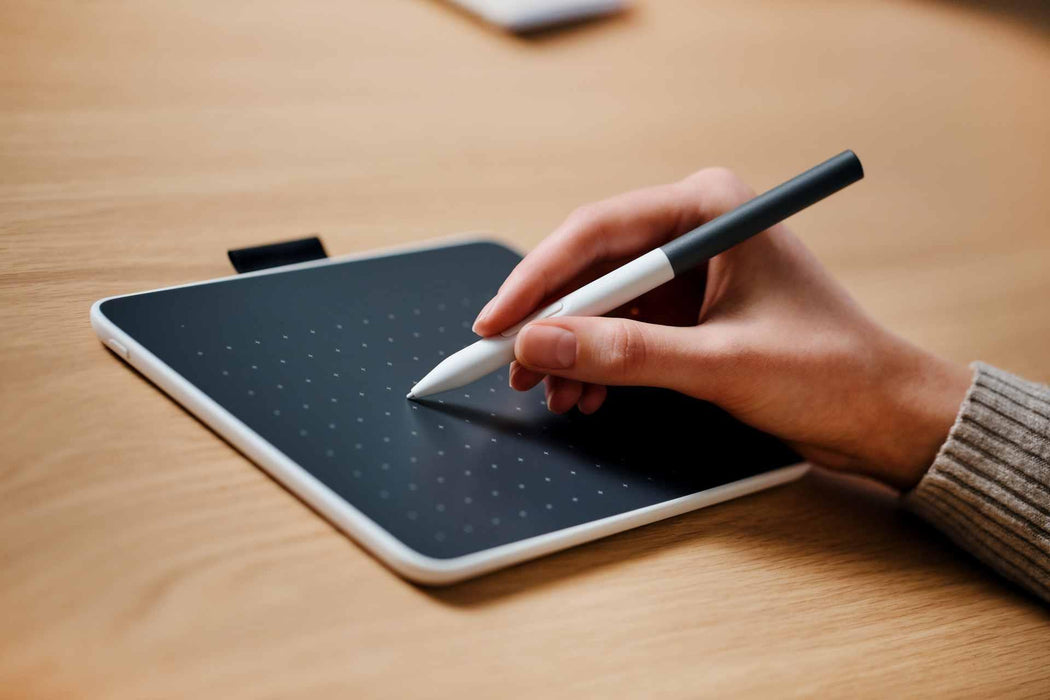 Graphic display tablet Wacom One Pen tablet Small, Bluetooth 5.1, White