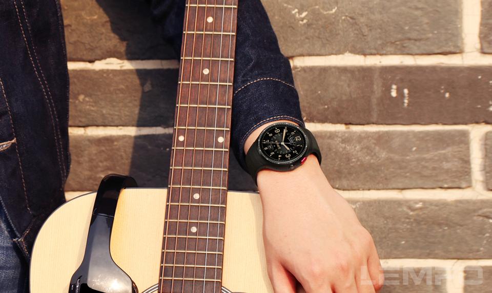 A smart watch camera LEMFO LES1 Android 5.1 MTK6580 1GB + 16GB - Smart Watches