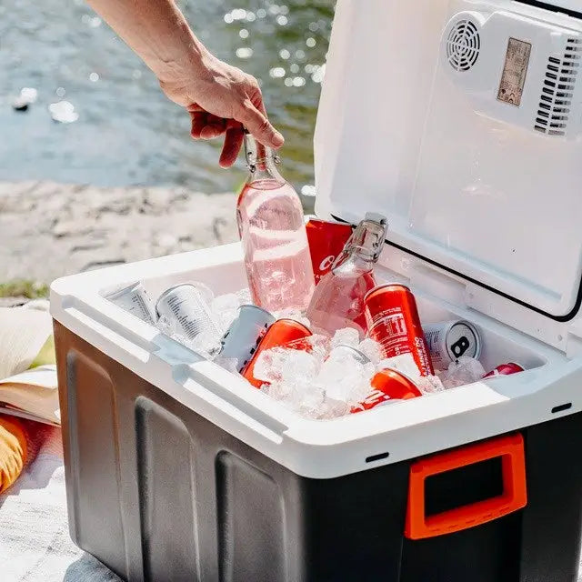 Adler AD 8090Portable Cooler 40 L Black White - Mini fridgesAGD-LOT<<<Home Appliance - ProductsAGD<<<ActionPL