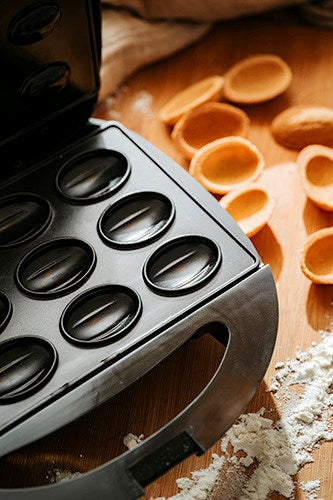 Adler AD 3071 Peanut Toaster (12 pcs.) Black