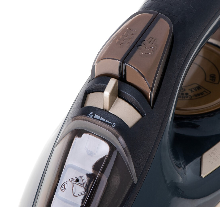 Camry CR 5036 3400W black-copper steam iron