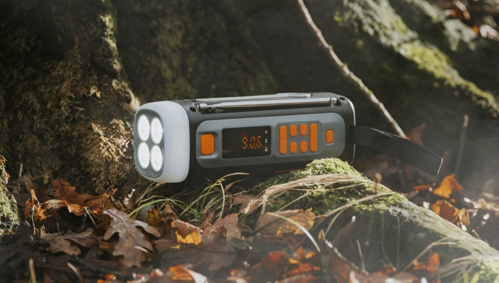 Adler AD 1920 Emergency radio Solar panel / Crank / Powerbank 4500 mAh Black