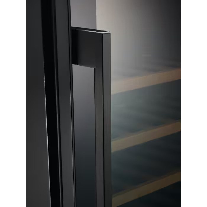 Built-in refrigerator AEG AWS4020B5B, 58 l, G, Yes, Black