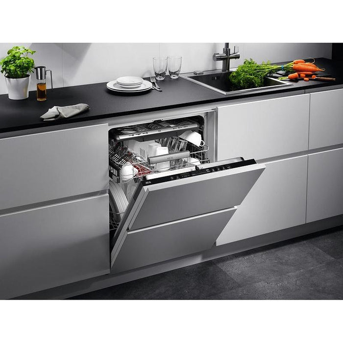 Built-in dishwasher AEG FSK75778P (ST), 14 sets, B, 600 W, mm