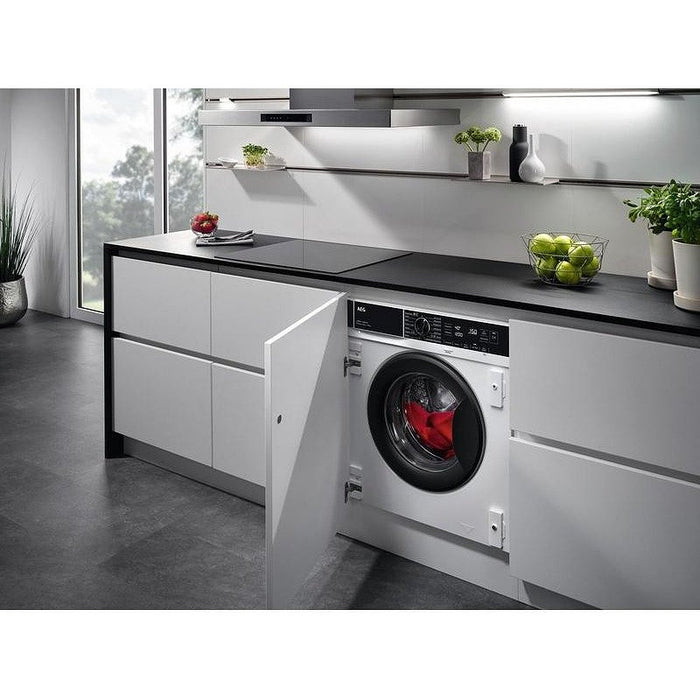 AEG L7WBE68SI built-in washer dryer, 8/4 kg, 1600 rpm.