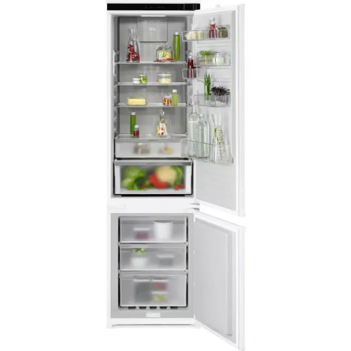 Built-in refrigerator with freezer AEG NSC8M192DS, 269 l, D, No Frost, White