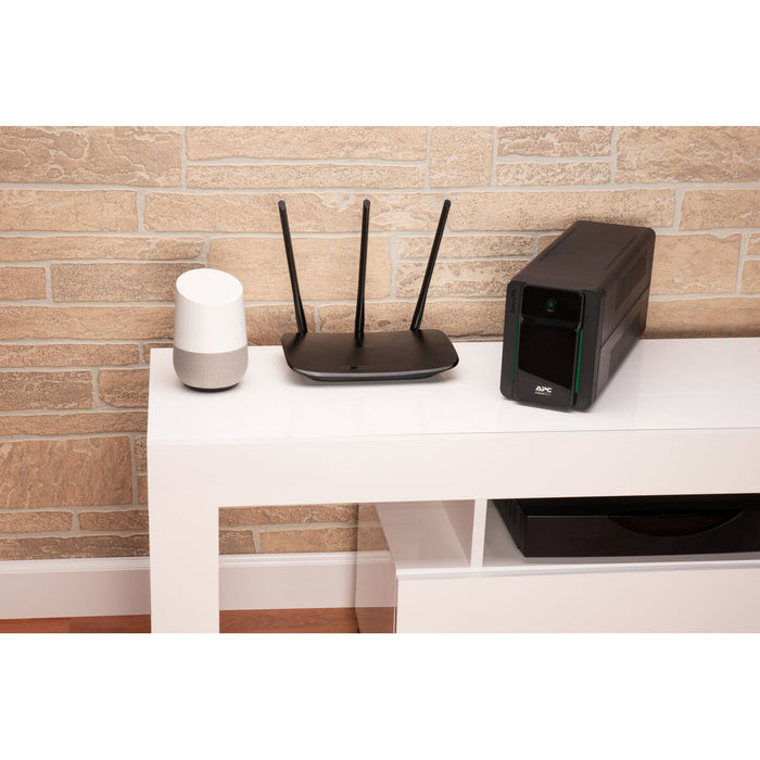 APC Easy UPS 700VA, 230V, AVR, IEC Sockets