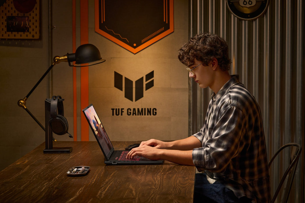 ASUS TUF Gaming A18 FA808UM-S9058 AMD Ryzen™ 7 260 Laptop 45.7 cm (18") 2.5K 16 GB DDR5-SDRAM 512 GB SSD NVIDIA GeForce RTX 5060 Wi-Fi 6E (802.11ax) NoOS Gray