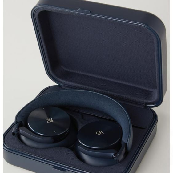 Bang & Olufsen Beoplay H95 Navy wireless headphones