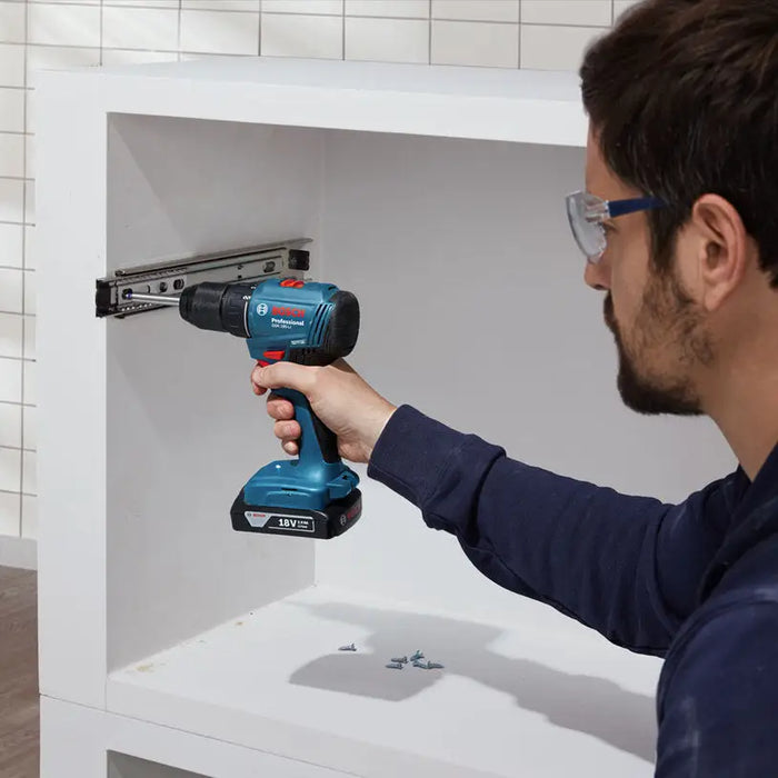 BATTERY BRUSHLESS DRILL BOSCH PROFESSIONAL GSR 185 Li 18 V 50.00 nm NUMBER OF BATTERIES 2 2.00 Ah SUITCASE