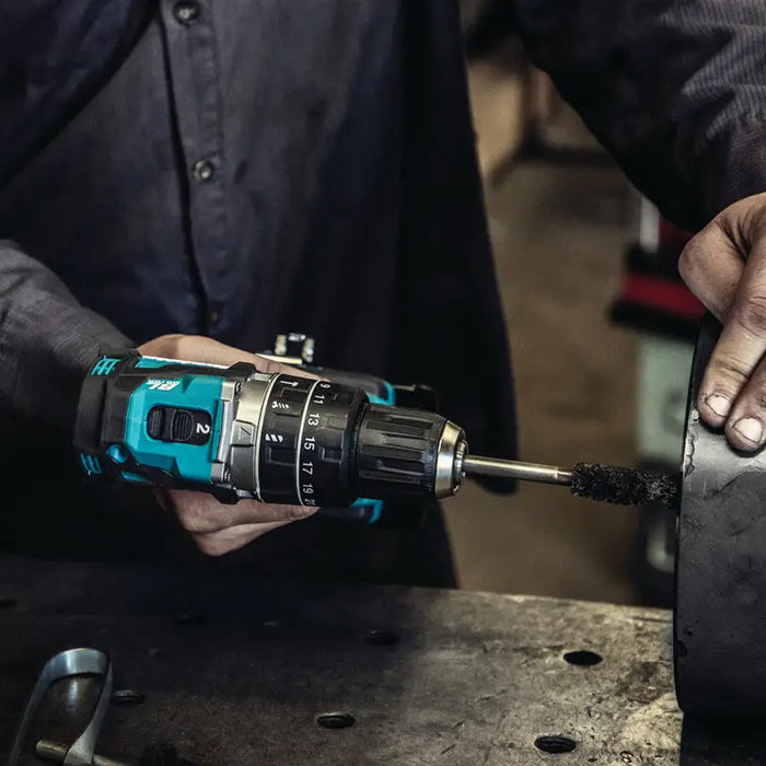 BATTERY BRUSHLESS IMPACT DRILL MAKITA HP002GA201 40 V 64.00 nm NUMBER OF BATTERIES 2 2.00 Ah SUITCASE - Акумулаторни