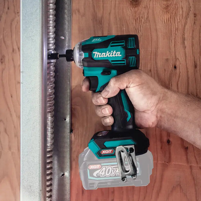 BATTERY BRUSHLESS IMPACT SCREWDRIVER MAKITA TD001GD201 40 V 220.00 nm NUMBER OF BATTERIES 2 2.00 Ah SUITCASE