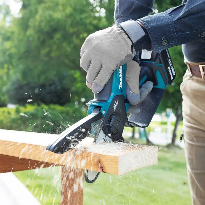 BATTERY BRUSHLESS MINI CHAIN SAW MAKITA DUC101Z 18 V BAR LENGTH 10.00 cm WITHOUT BATTERY AND CHARGER BAR LENGTH 10.00