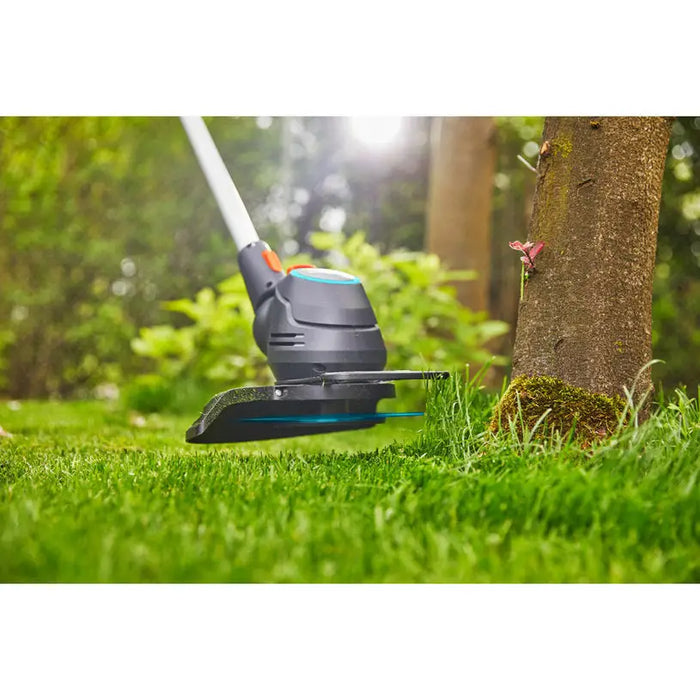 BATTERY TRIMMER GARDENA COMFORTCUT 18V-P4A 18 V WITHOUT BATTERY AND CHARGER CUTTING WIDTH 23.00 cm - Електрически