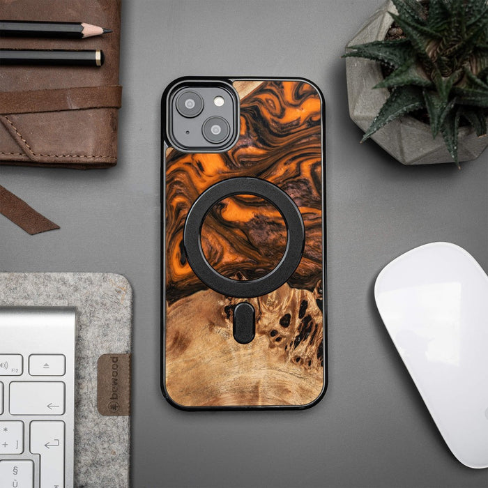 Wood and resin case for iPhone 15 Plus MagSafe Bewood Unique Orange - orange and black