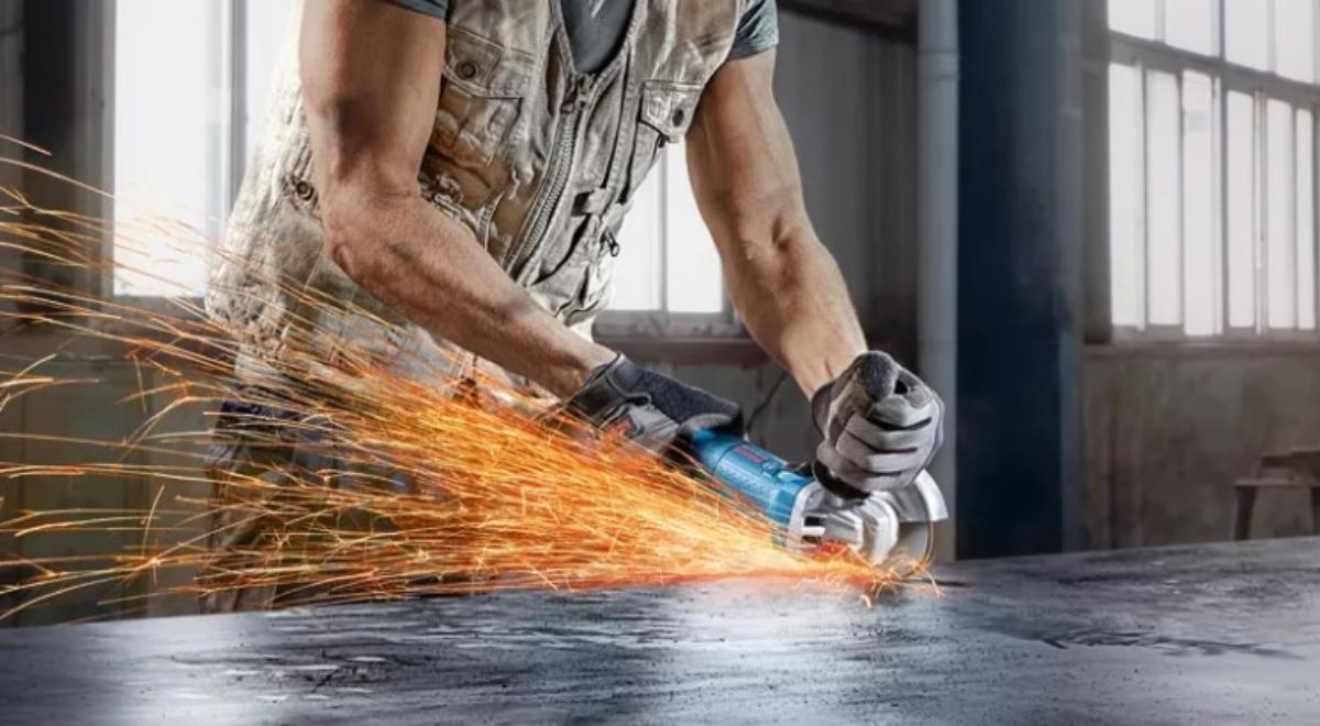 ANGLE GRINDER BOSCH PROFESSIONAL GWS 880