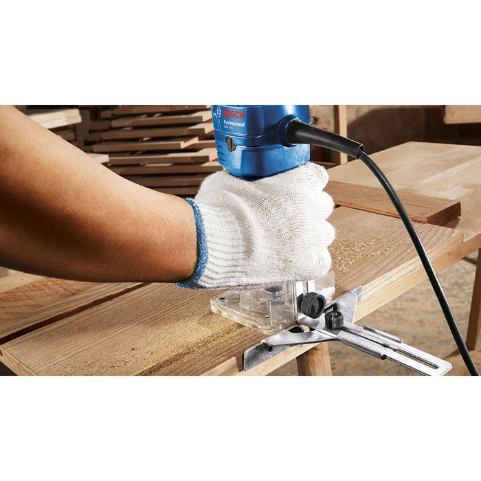 BOSCH PROFESSIONAL GKF 550 CUTTER