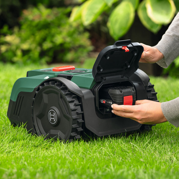 BOSCH VisiMow 200 CORDLESS ROBOT MOWER