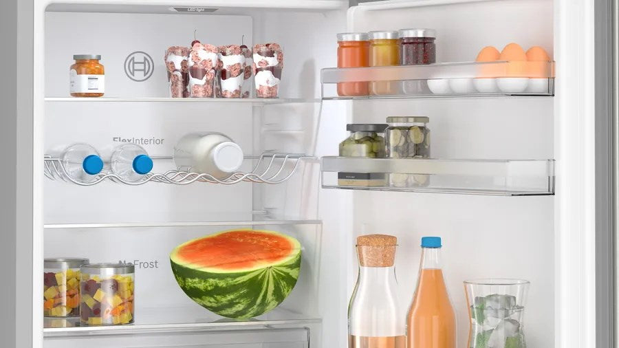 Bosch Serie 4 KGN362IDF fridge-freezer Freestanding 321 L D Stainless steel