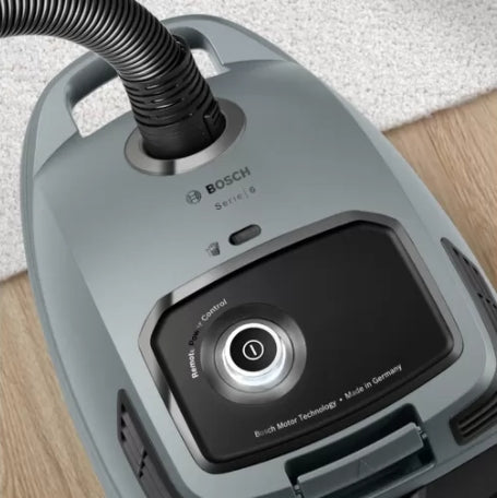 Bosch Serie 6 BGB6X330 vacuum 4 L Cylinder vacuum Dry 600 W Dust bag