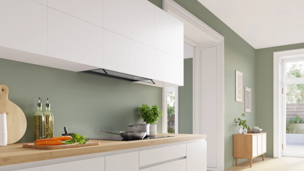 Bosch DBB85CC60, SER4, Integrated box hood 80cm B, max 582m3/h, 65dB, 3 speeds, CoP B, Grease eff. 91%(B), Glass panel, Push buttons, Matt black