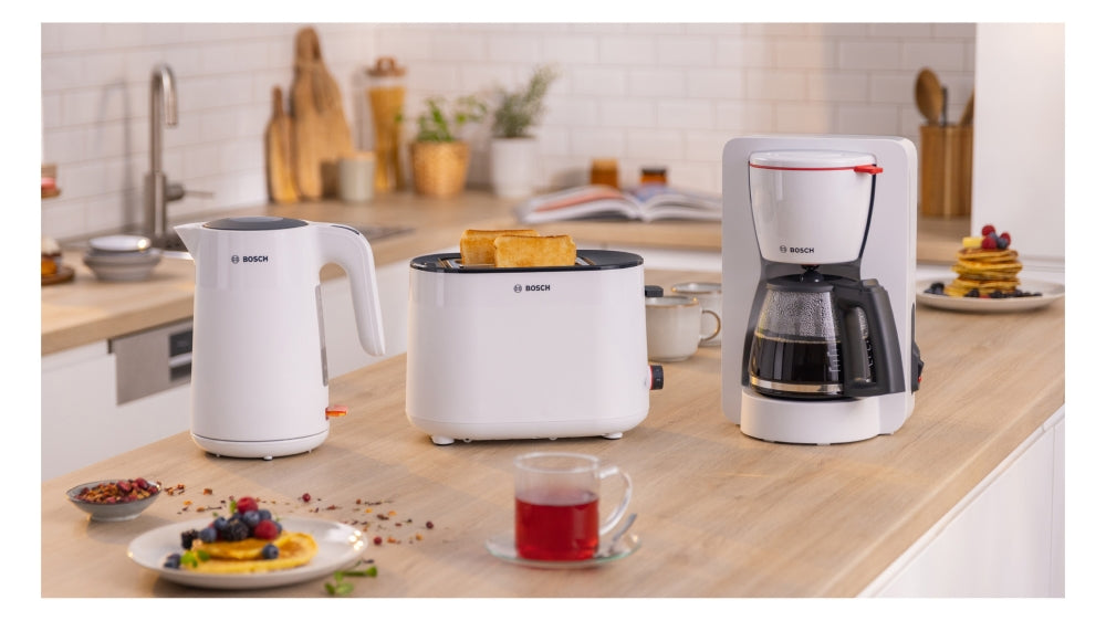 Bosch TWK2M161, MyMoment Plastic Kettle, 2400 W, 1.7 l, Cup indicator, Limescale filter, Triple safety function, White