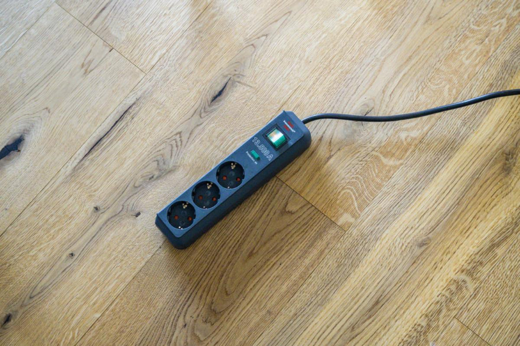Extension cord Brennenstuhl Eco black 3x2P+E 1.5m with protection 1158810315