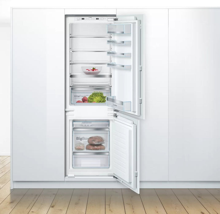 Built-in refrigerator BOSCH KIS86AFE0 - Хладилници с фризер<<<BOSCH хладилници<<<BOSCH<<<PolyComp&&&Уреди Bosch с