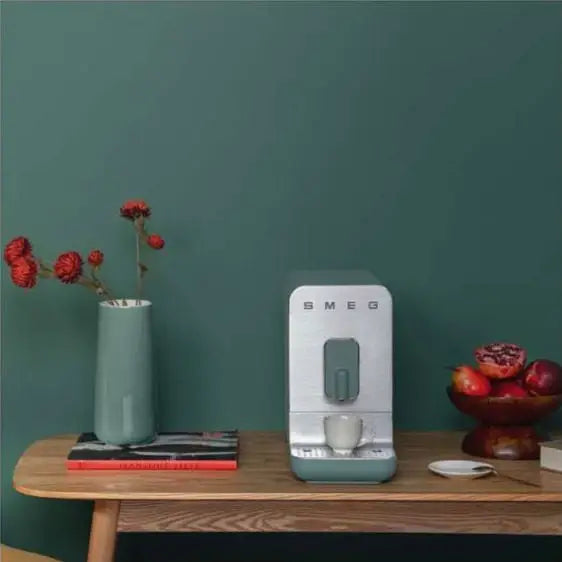 Coffee machine SMEG BCC01EGMEU - Кафеавтомати<<<Кафемашини<<<Малки електроуреди<<<TechnoMix&&&Последни бройки<<<Едра