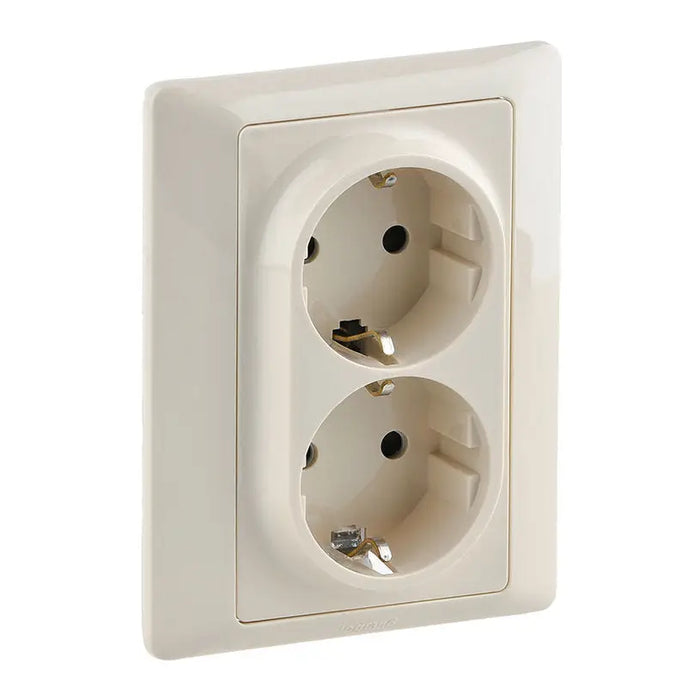 CONTACT DOUBLE WITH FRAME CREAM LEGRAND VALENA LIFE - Ключове и контакти<<<Електроматериали<<<Praktiker&&&Ключове и