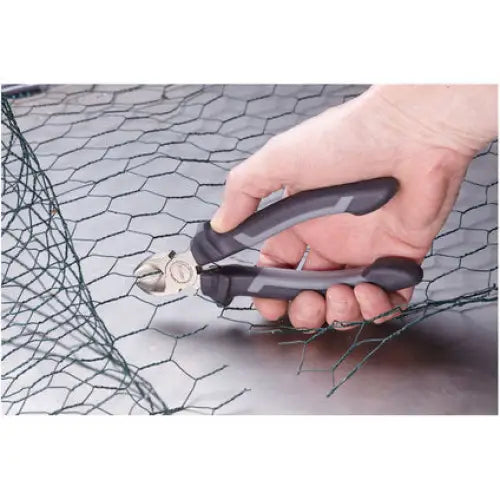 CUTTING PLIERS 165 MM KWB - Клещи<<<Ръчни инструменти<<<Инструменти и железария<<<Praktiker&&&Клещи<<<Ръчни