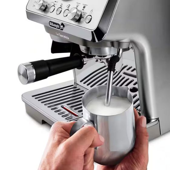 DeLonghi La Specialista Arte Evo Coffee Machine EC9255.M