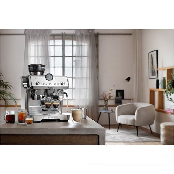 Coffee machine DeLonghi La Specialista Opera EC9555.M