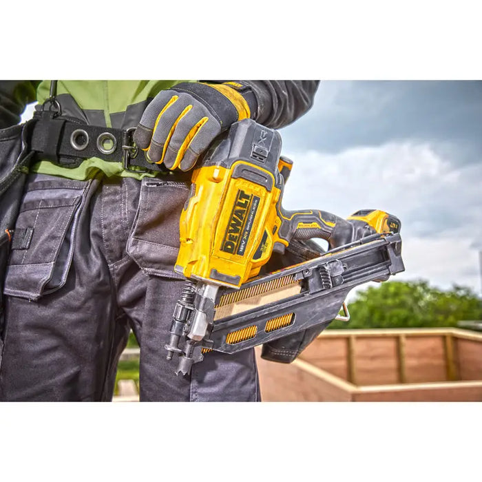 DEWALT DCN930P2-QW BATTERY TAKER - Електрически такери<<<Специални инструменти<<<Инструменти и