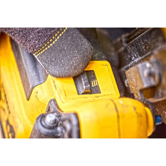DEWALT DCN930P2-QW BATTERY TAKER