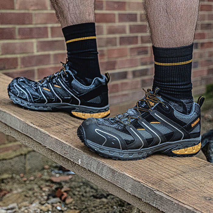 DEWALT CUTTER WORK SHOES SIZE 42