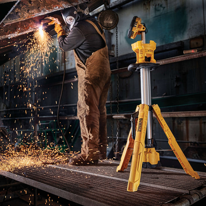 CORDLESS LED FLASHLIGHT WITH TRIPOD DEWALT DCL079-XJ