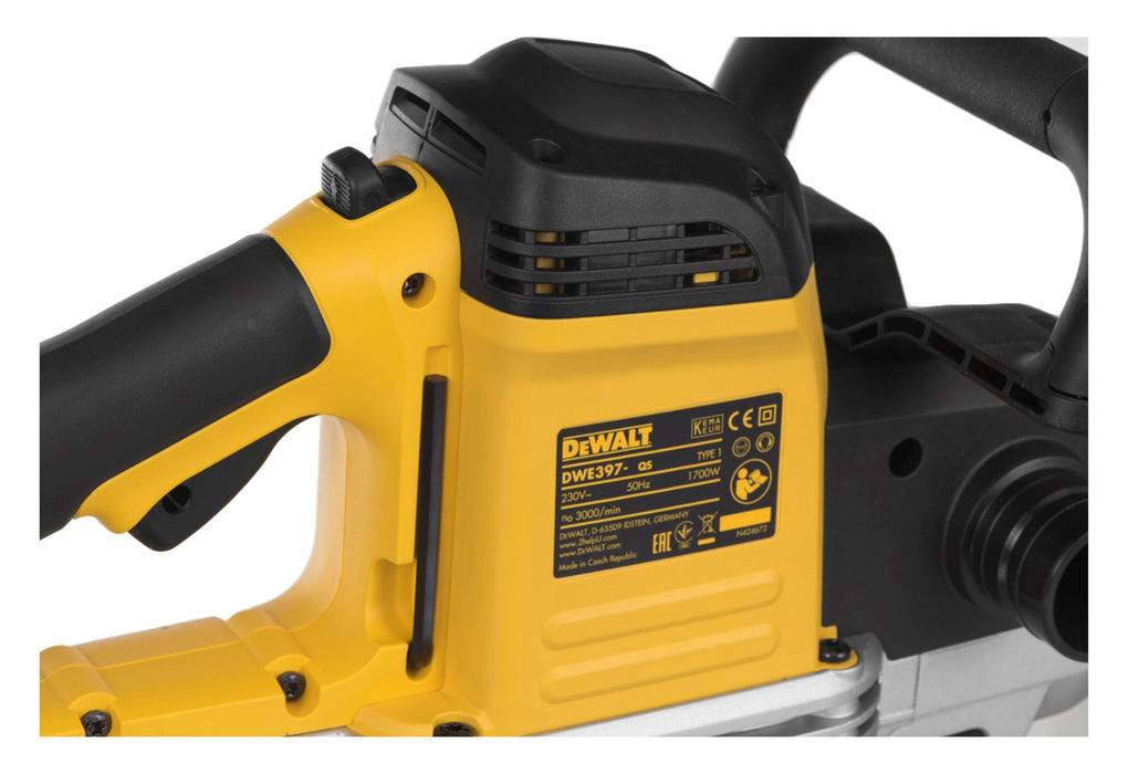 DeWALT DWE397 alligator saw