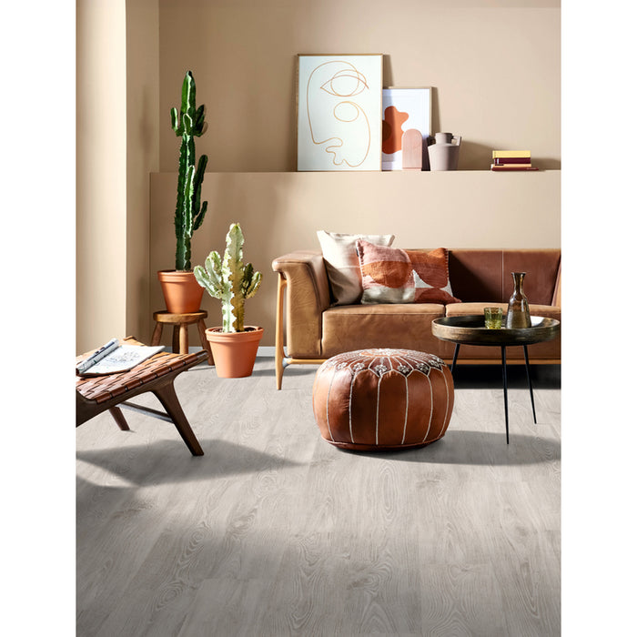 LAMINATED PARQUET EGGER WALNUT GIRONA EL2771, 8.00 mm, 32/AC4