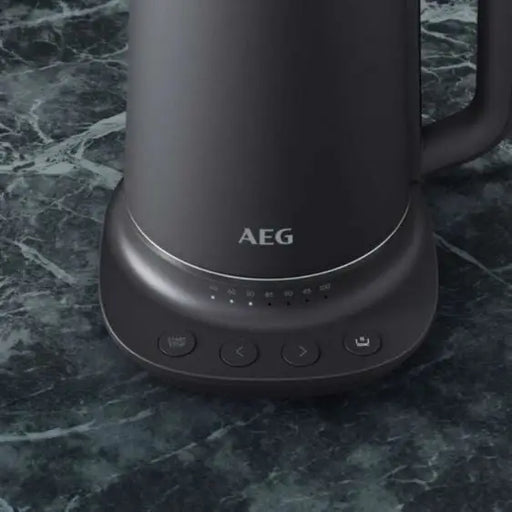 Electric kettle AEG K7-1-6BP - Електрически кани<<<Уреди за кухня<<<Малки електроуреди<<<TechnoMix