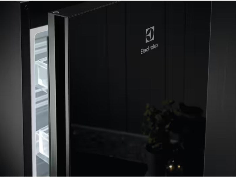 Refrigerator-freezer ELECTROLUX LNT7ME36K2