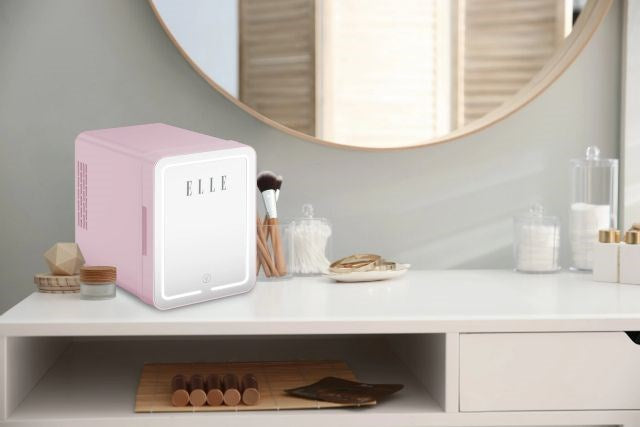 ELLE 4L mini fridge with LED make-up mirror, purple
